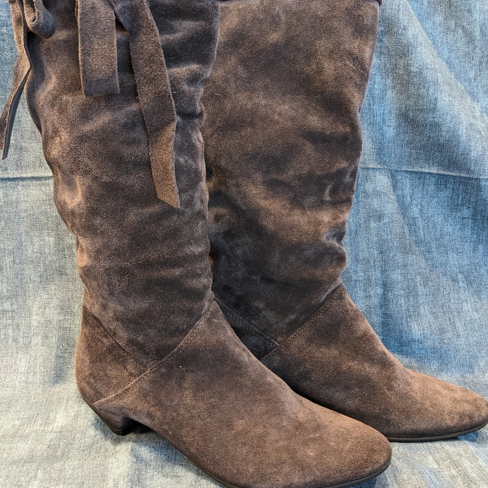 Bianca pull on boots, size 6